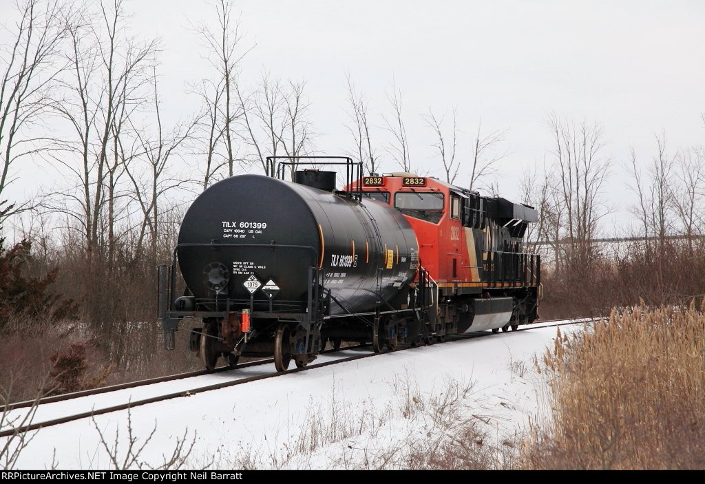 CN 2832